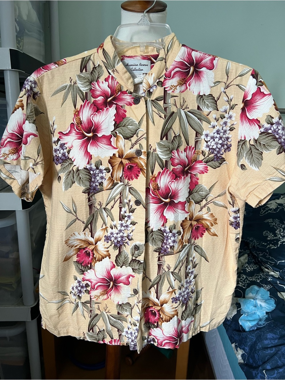 Hawaiian Reserve Collection Short Sleeve Floral Button-Up Shirt - Medium